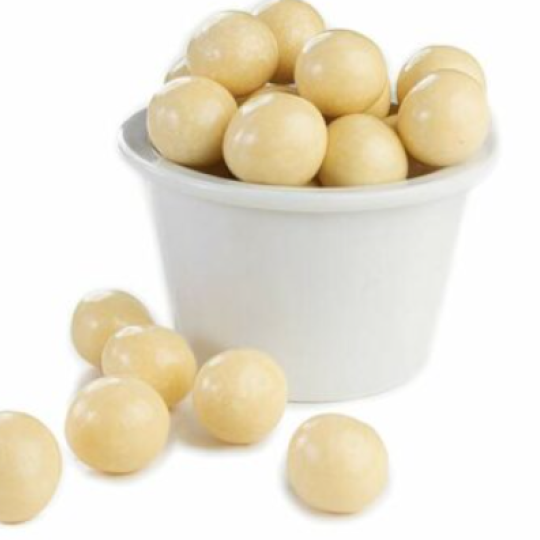Palline di soia ricoperte di cioccolato bianco